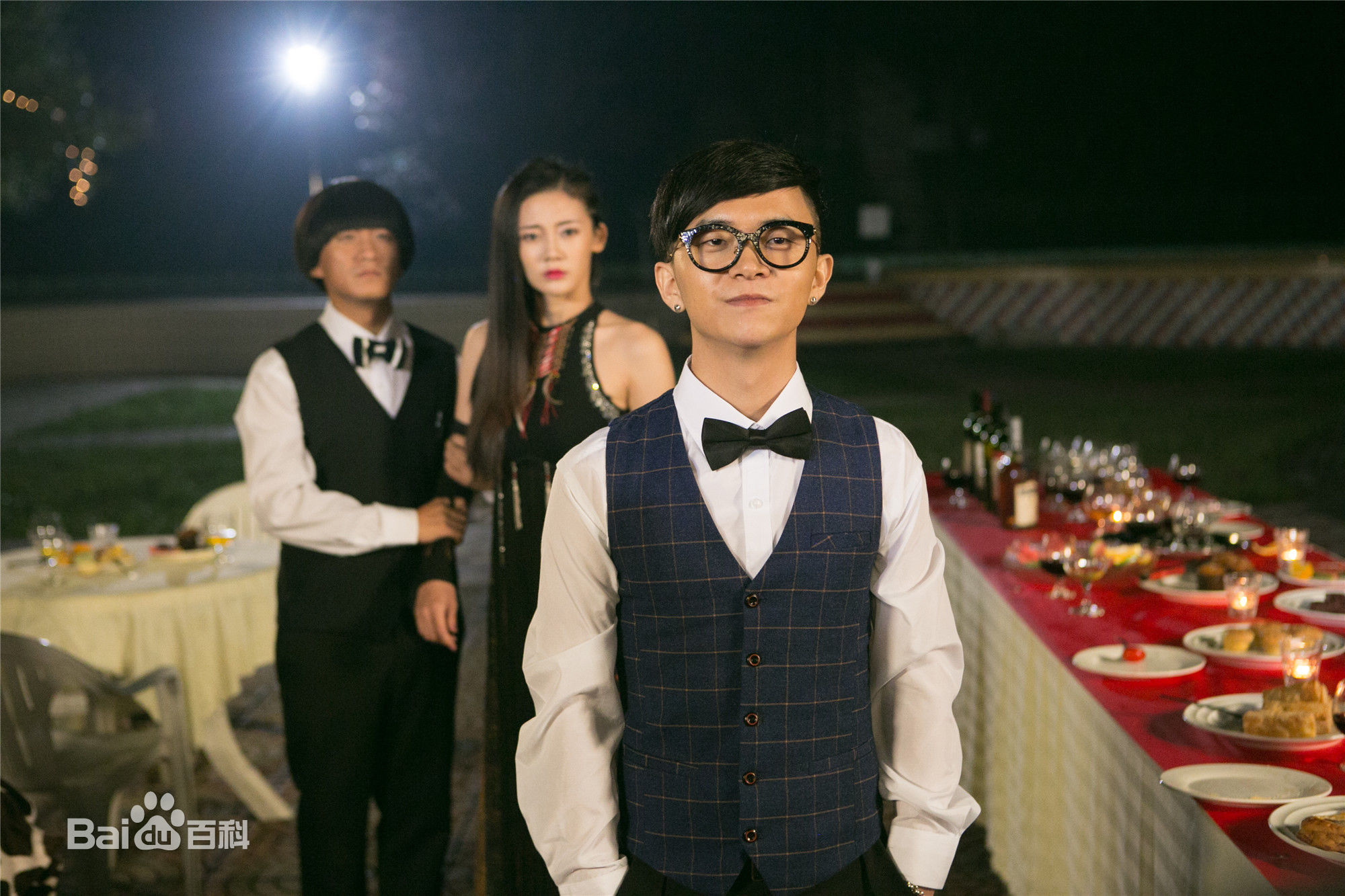 张燕峰微博照片前后照片