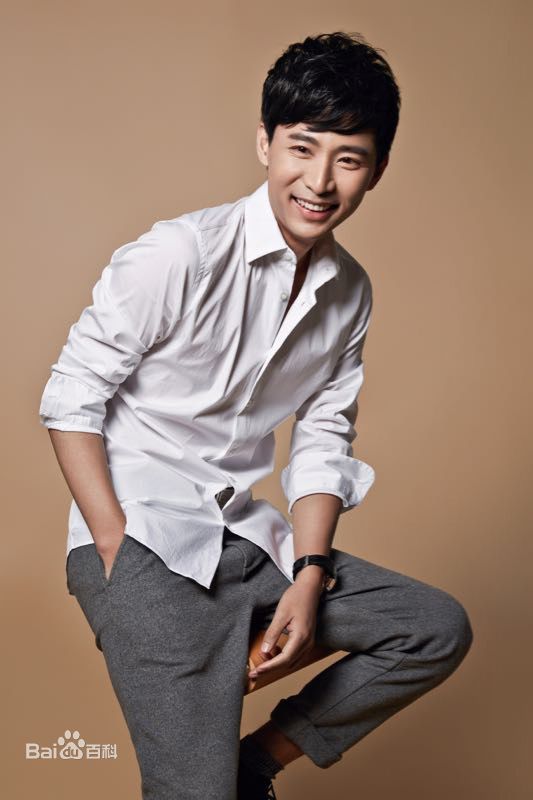 高清王翰涛性感图片