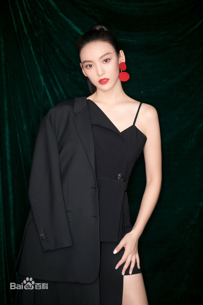 高清尤靖茹(Una)在2017年12月7号：《嘉人》盛典中的图集