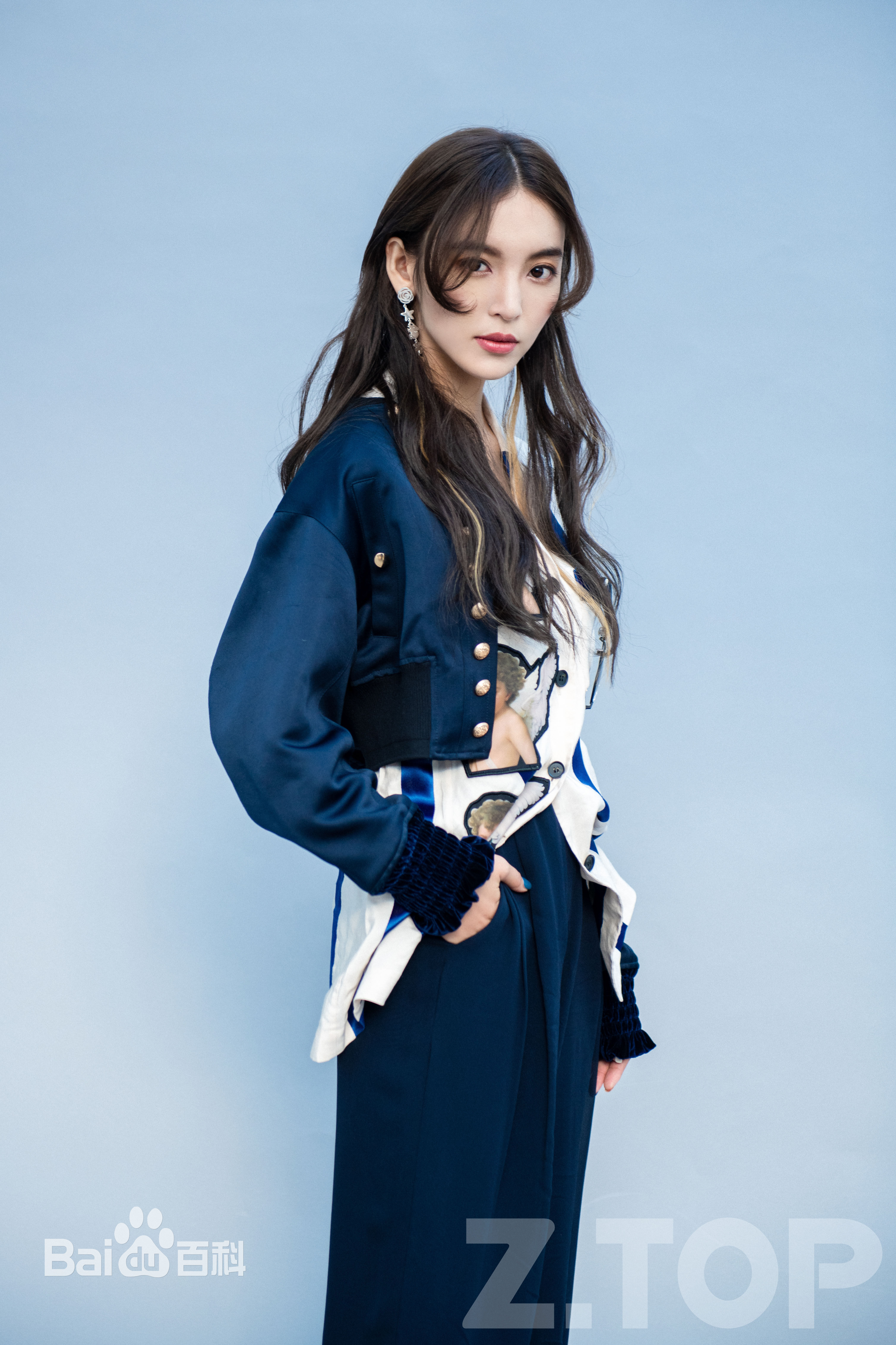 尤靖茹(Una)精选《Z-TOP》图册