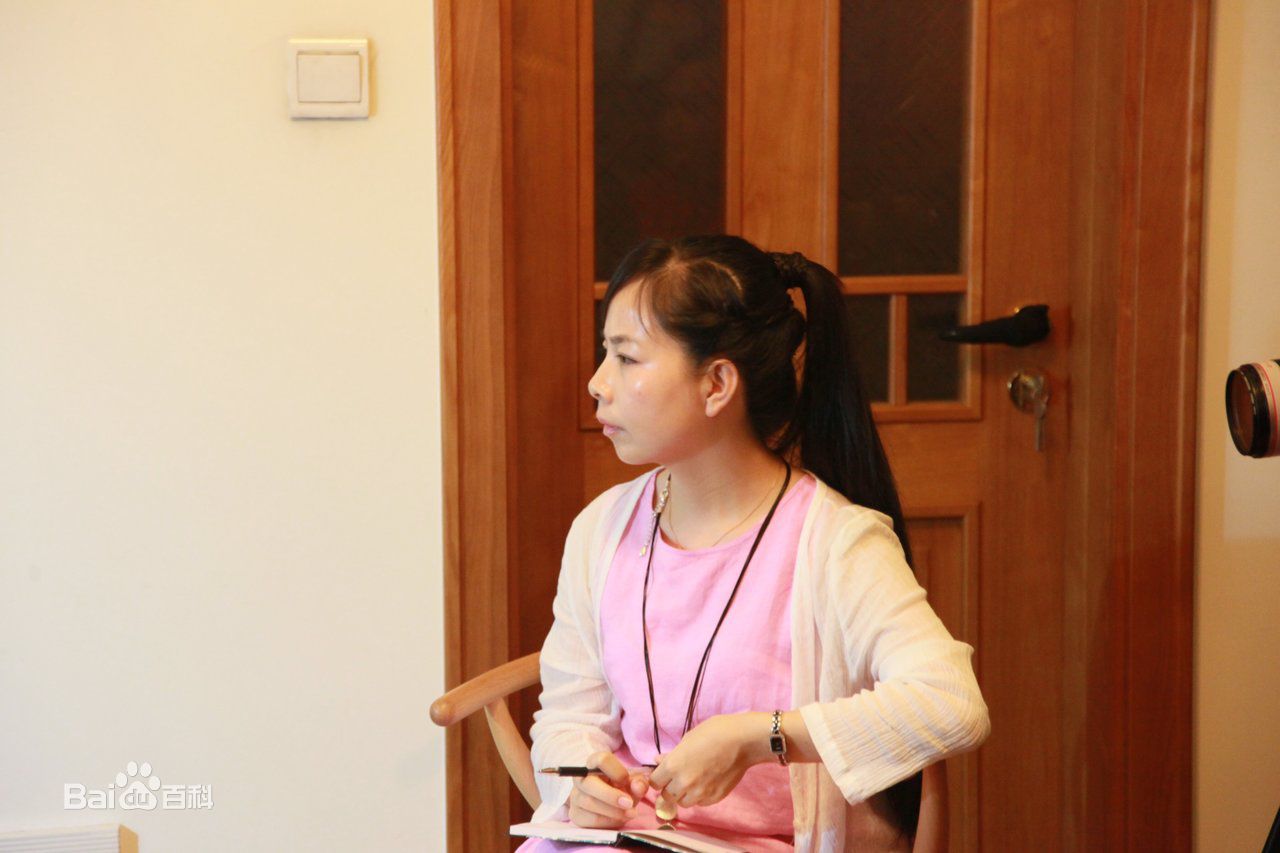 王二妮陕北采风图片图册