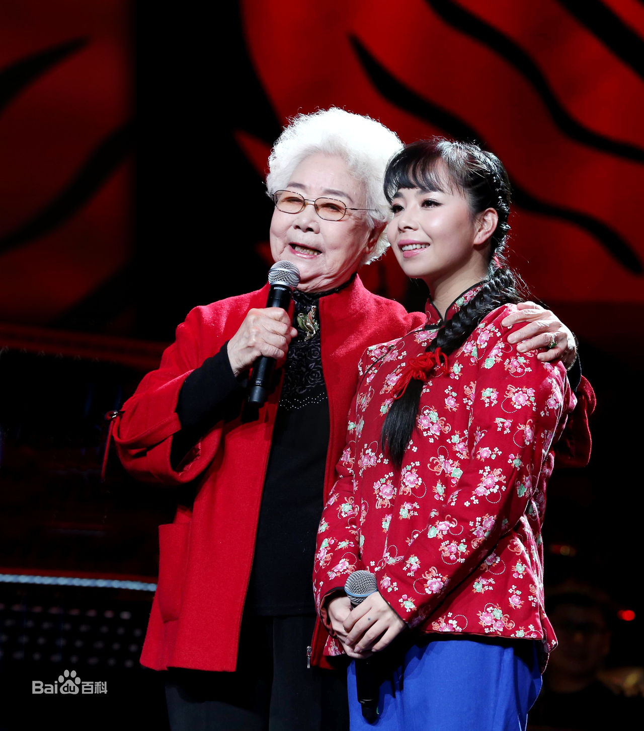 王二妮人民大会堂演唱会前后照片