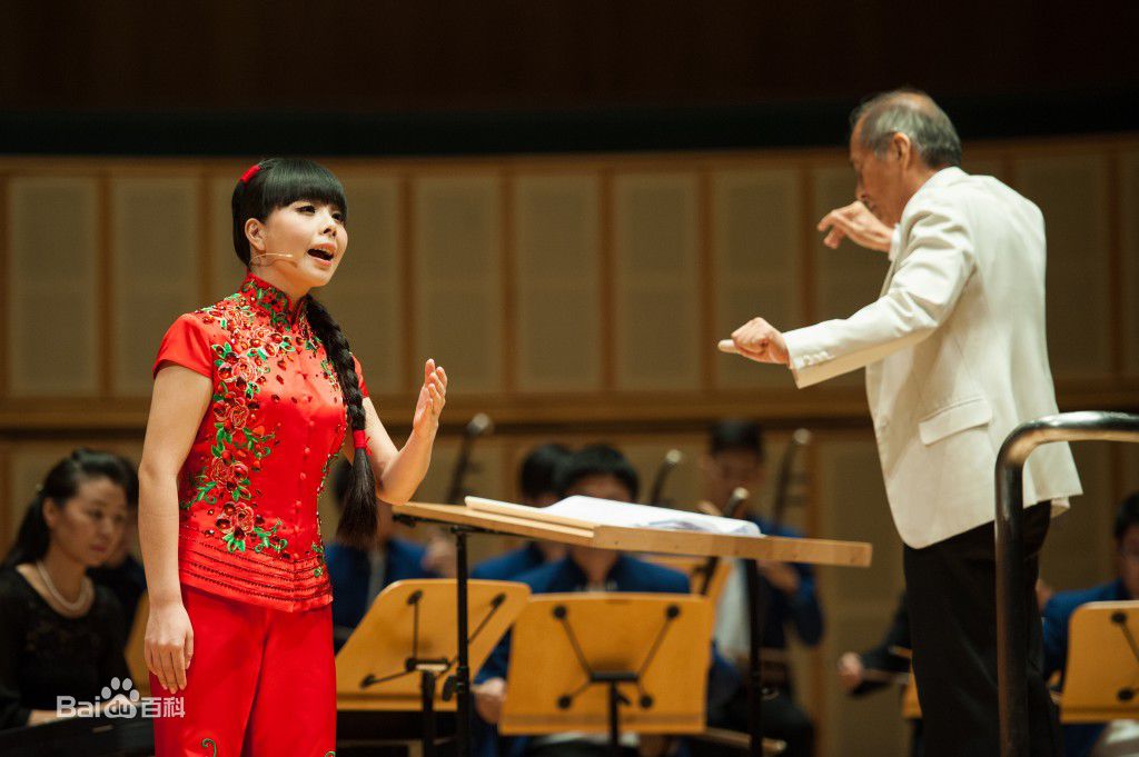 王二妮新加坡演唱会前后照片