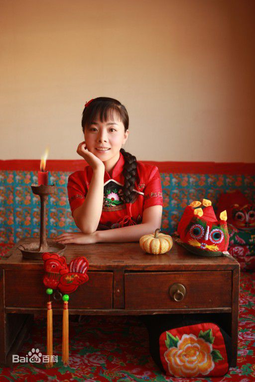 王二妮爱陕北前后照片