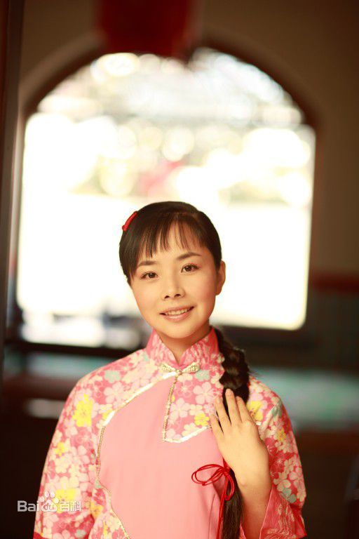 王二妮爱陕北前后照片