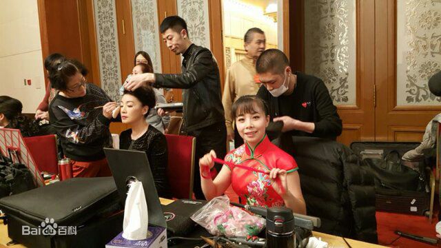 王二妮文代会壁纸壁纸