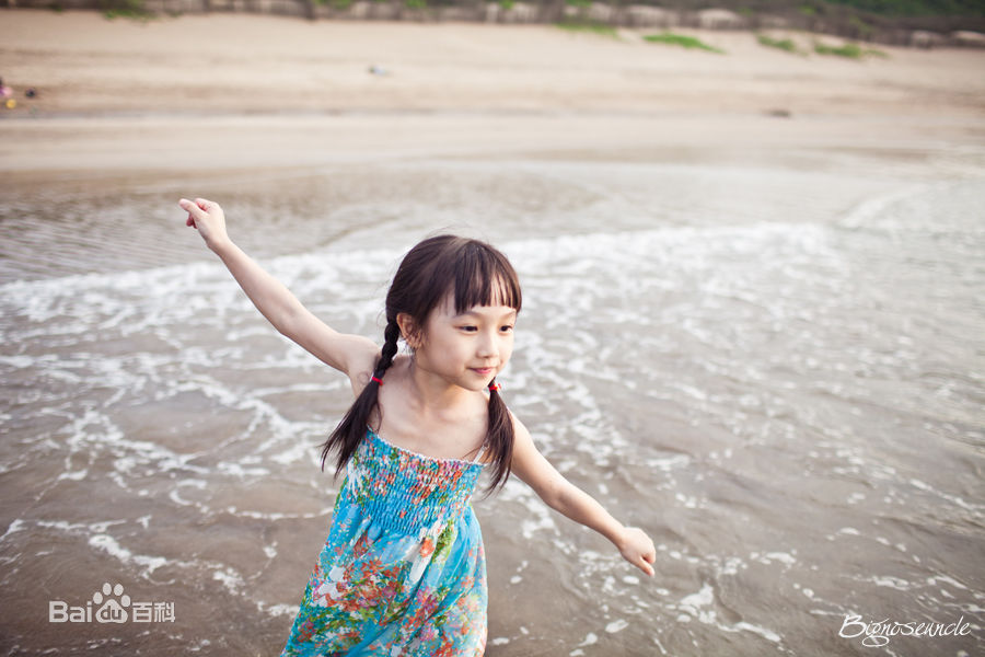 谢语恩(Lucia)最新乐乐壁纸