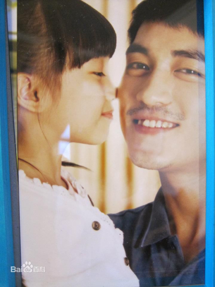 谢语恩(Lucia)法国巴黎人寿广告图片图集