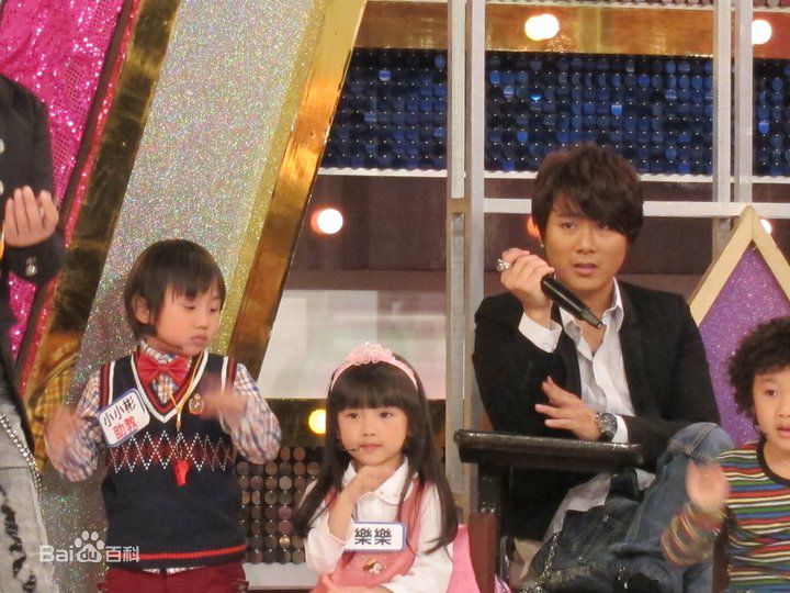 谢语恩(Lucia)录制综艺大国民前后照片