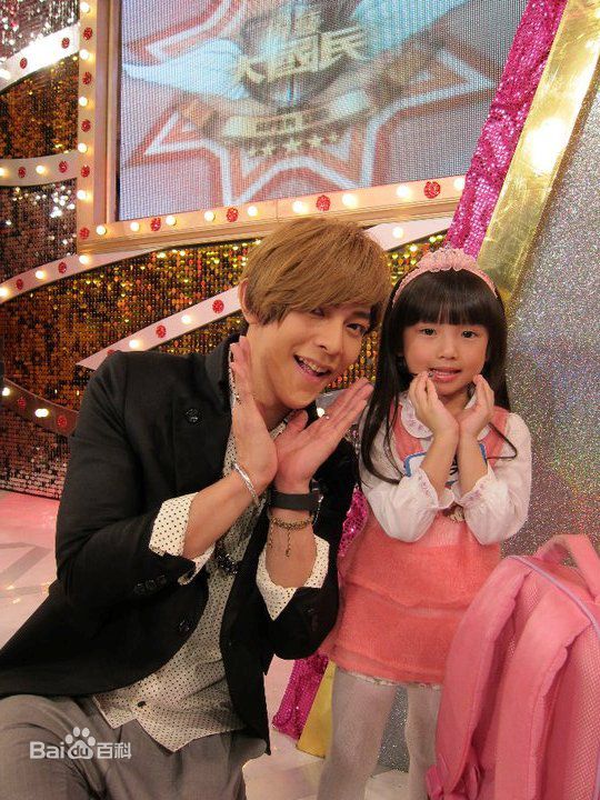 谢语恩(Lucia)录制综艺大国民前后照片