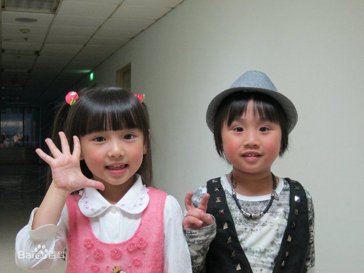 谢语恩(Lucia)录制综艺大国民前后照片