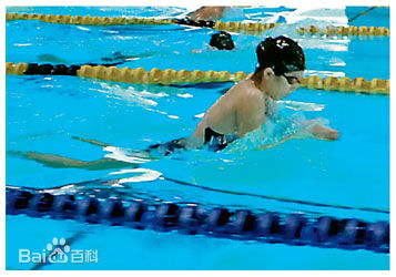 何珈好前后照片