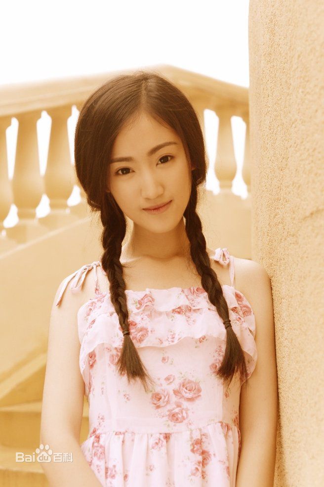 黄诗佳(Huang Shijia)概述图册素颜照壁纸