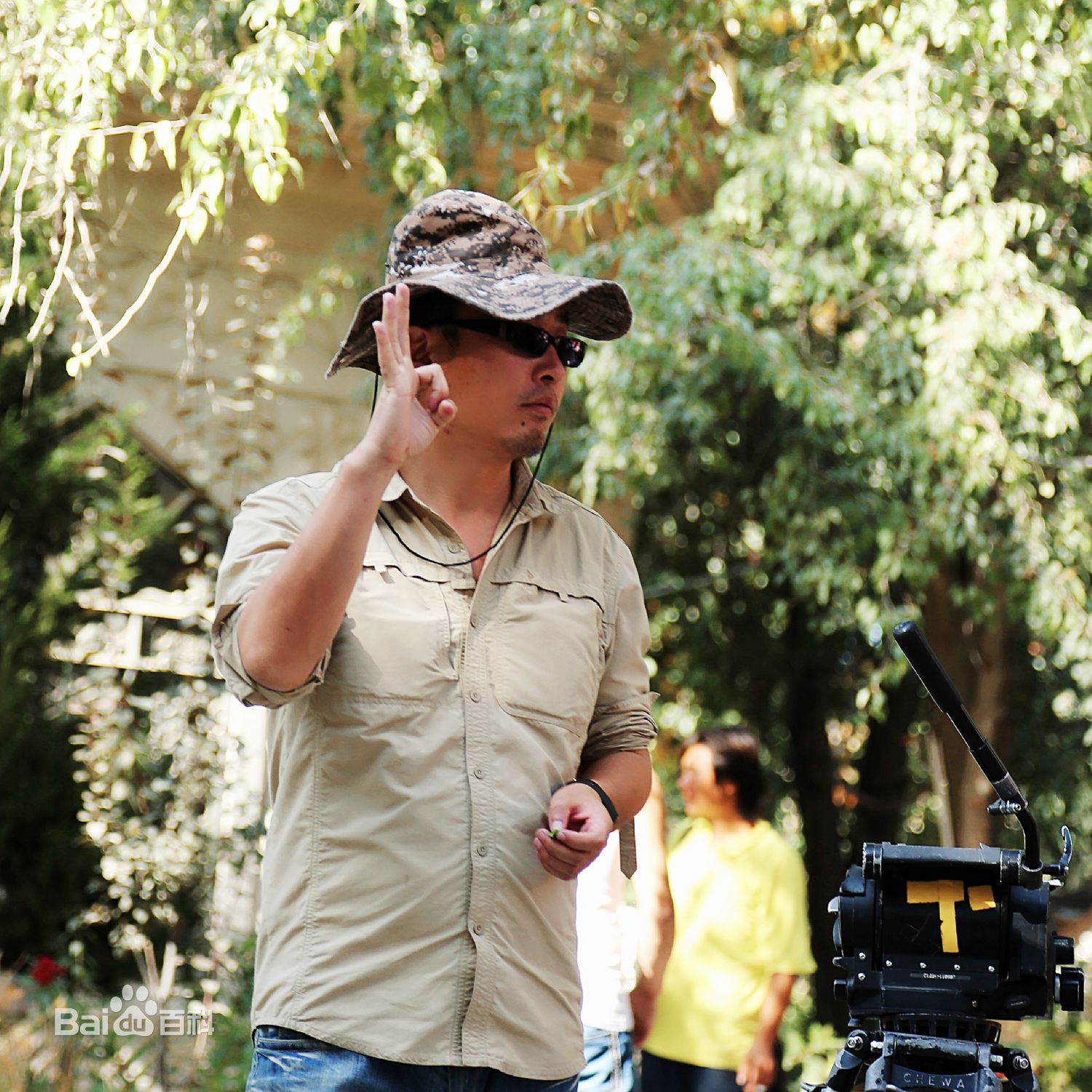 侯亮人物照图册