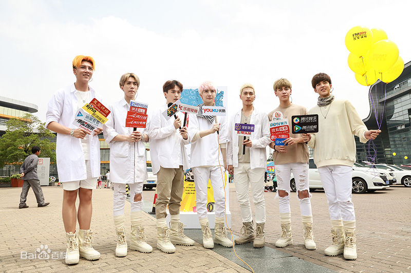 俊杰(VO)出席899我的后备箱——亲子公益集市前后照片