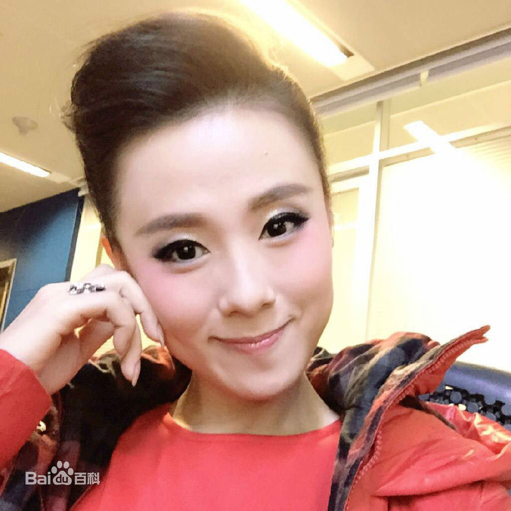 杨一精美图册壁纸壁纸