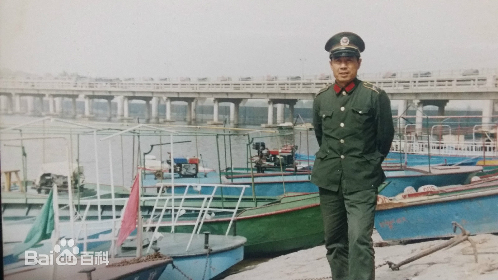 李海龙生活照与合影图片图册