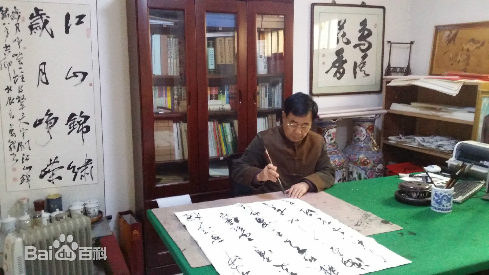 李海龙生活照与合影图片图册