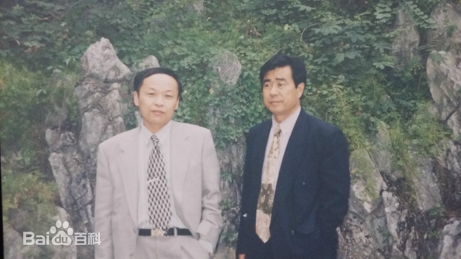 李海龙生活照与合影图片图册