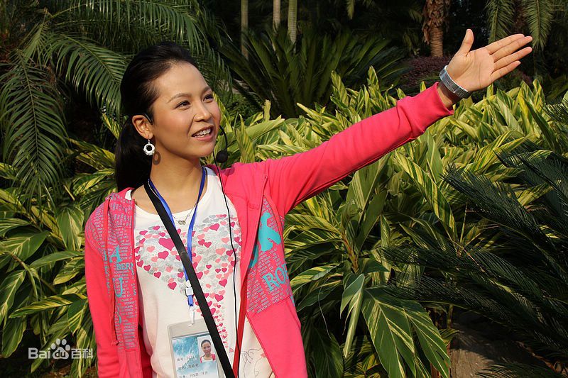 最新朱玲丽性感图片