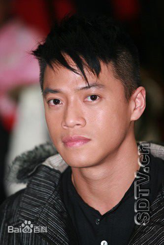 王驹(Roy)生活照图片图册