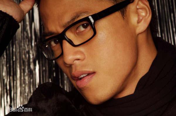 最新王驹(Roy)性感图片