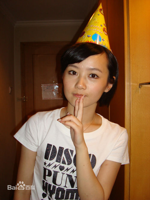 解昕怡(Christina)生活照壁纸壁纸