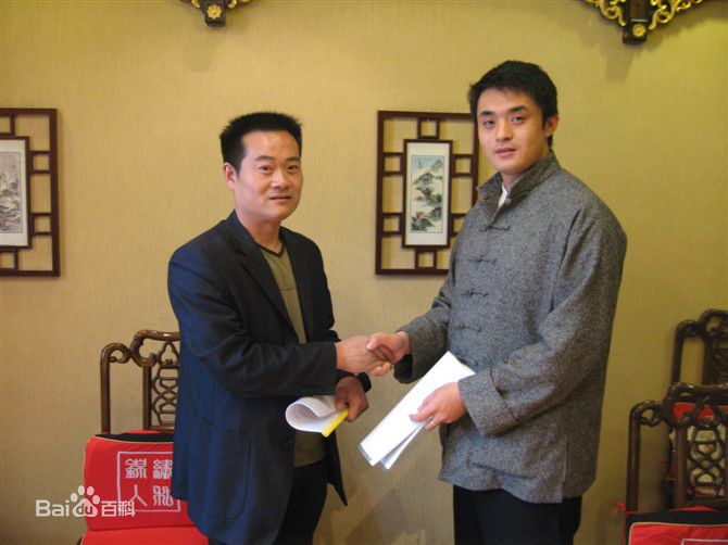 周奎明(Kuiming Zhou)和影视界名人合影留念性感图片图集