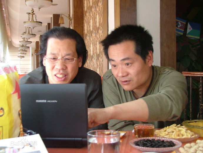 周奎明(Kuiming Zhou)和影视界名人合影留念性感图片图集