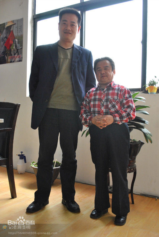 周奎明(Kuiming Zhou)和影视界名人合影留念性感图片图集