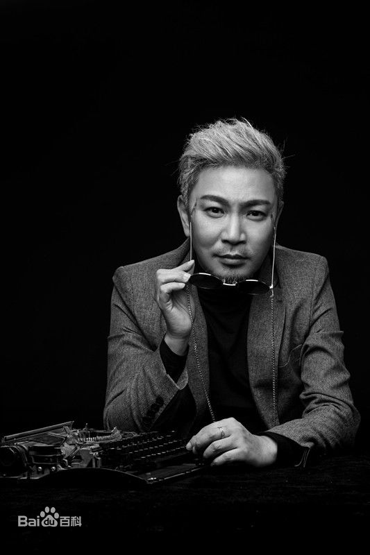 最新陈少华性感图片