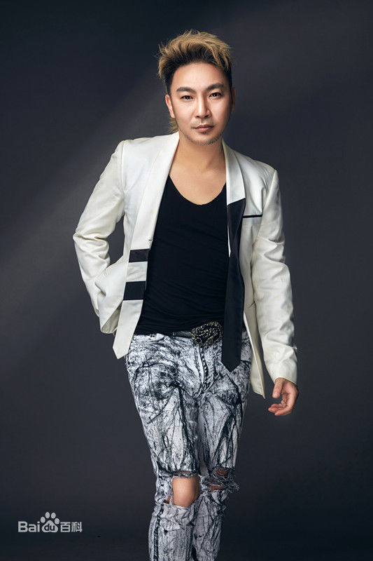 最新陈少华性感图片