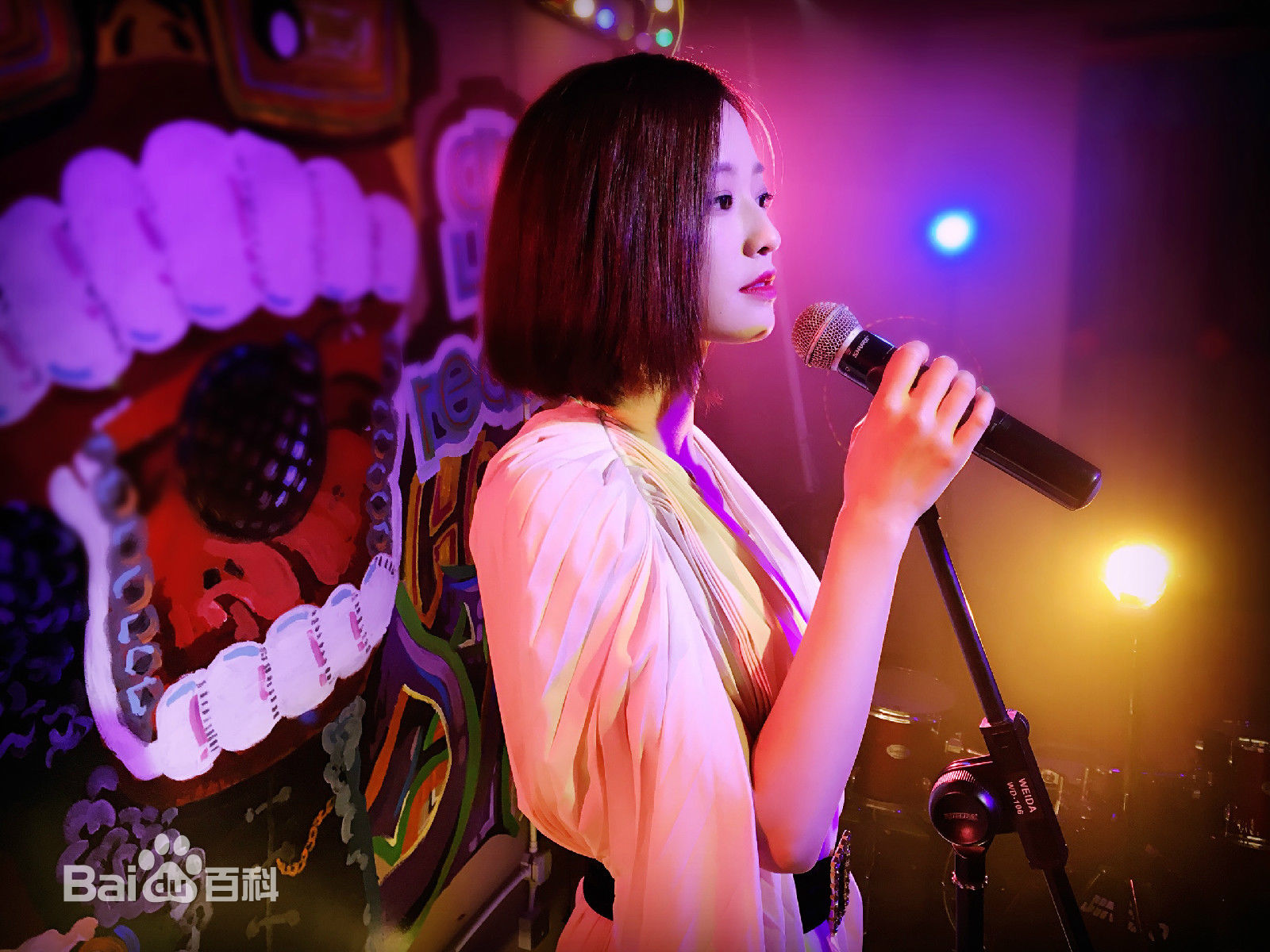 马吟吟《左耳》最新剧照