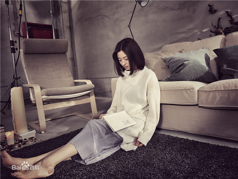 最全马吟吟在EP《吟吟》中的壁纸