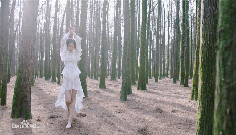 最全马吟吟在EP《吟吟》中的壁纸