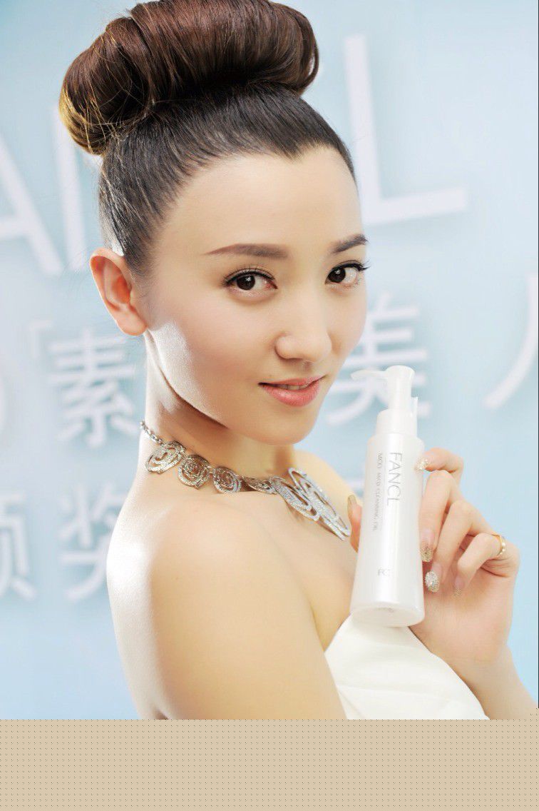 赵彦乔(Crystal)“素肌美人”活动照图片图册