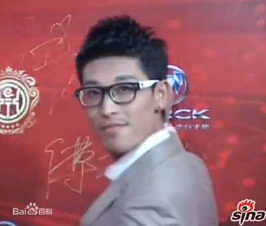 张赫宣红毯秀生活照相册