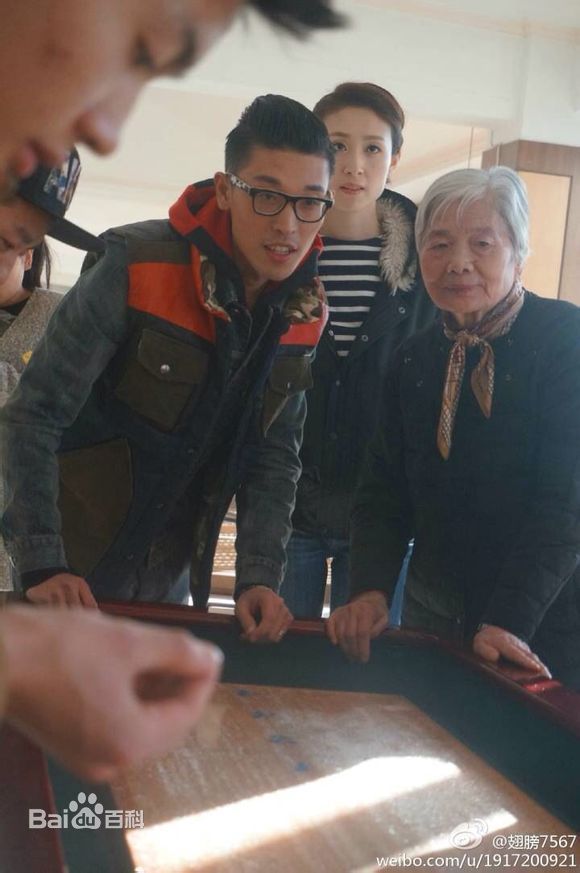 张赫宣社会活动壁纸壁纸