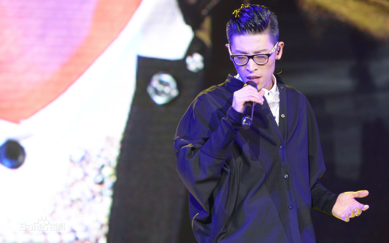 张赫宣演唱会图集性感图片图集