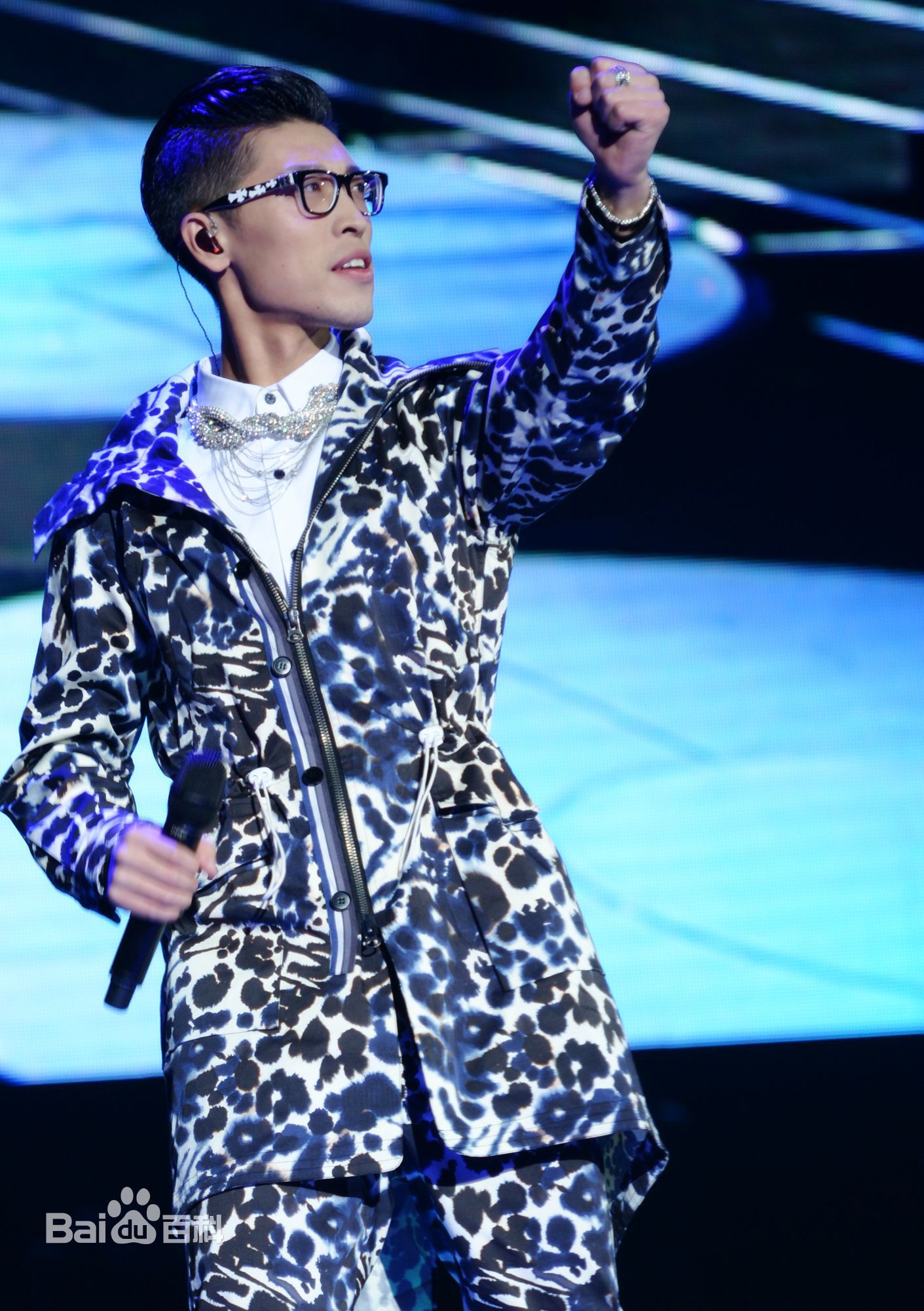 张赫宣演唱会图集性感图片图集