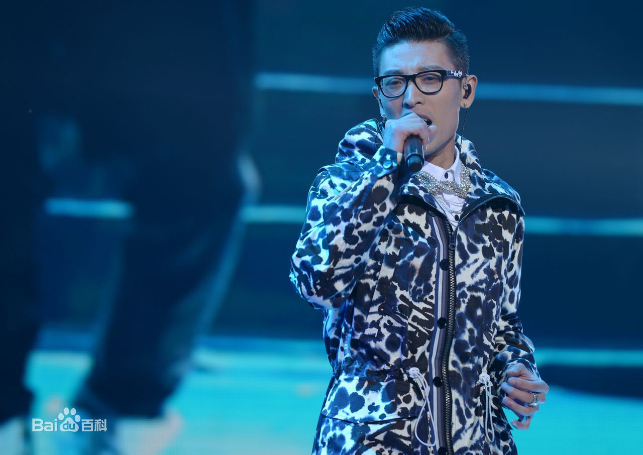 张赫宣演唱会图集性感图片图集