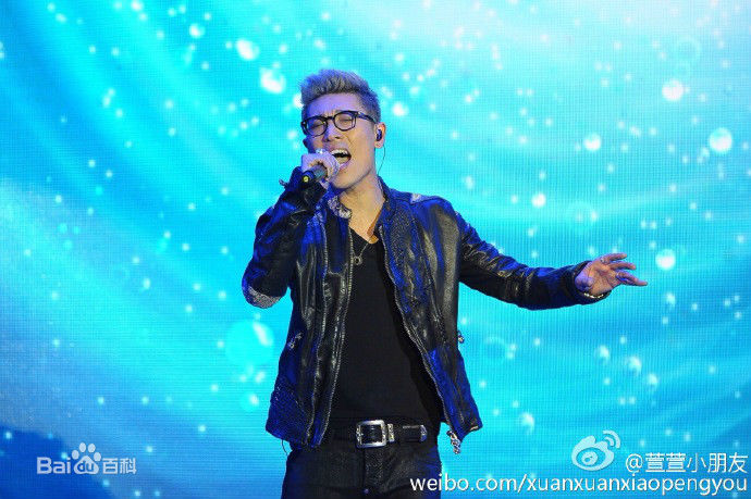 最新张赫宣在《点赞》首唱会中的图集