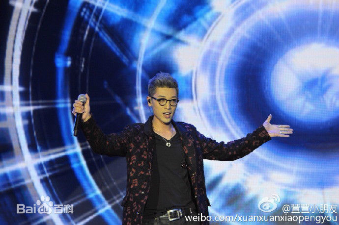 最新张赫宣在《点赞》首唱会中的图集