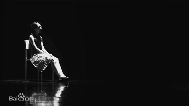 黄嘉琪(Sophia)tell me why mv截图图册