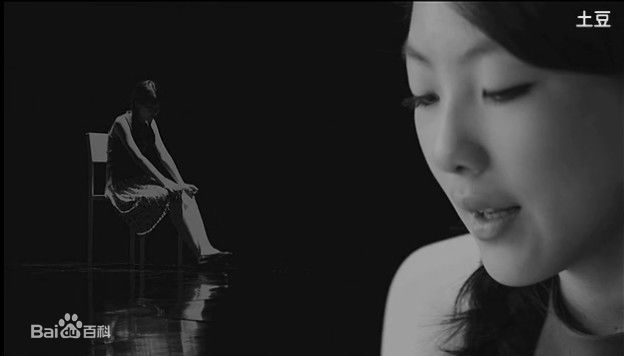 黄嘉琪(Sophia)tell me why mv截图图册