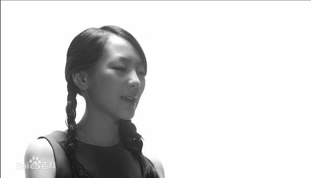 黄嘉琪(Sophia)tell me why mv截图图册