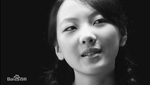 黄嘉琪(Sophia)tell me why mv截图图册