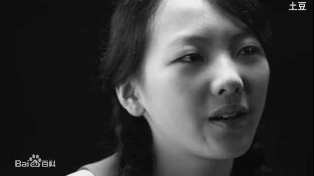 黄嘉琪(Sophia)tell me why mv截图图册