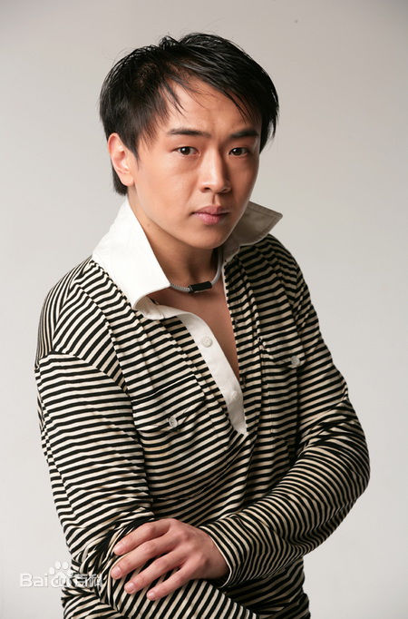 董汶亮最新照壁纸