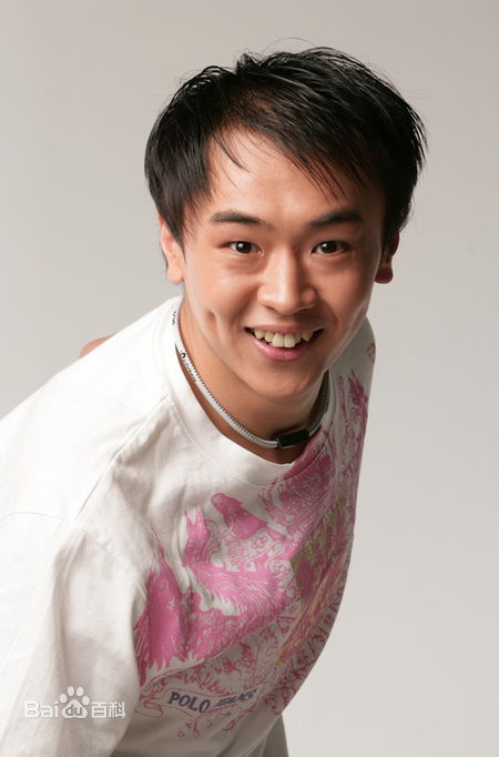 董汶亮最新照壁纸